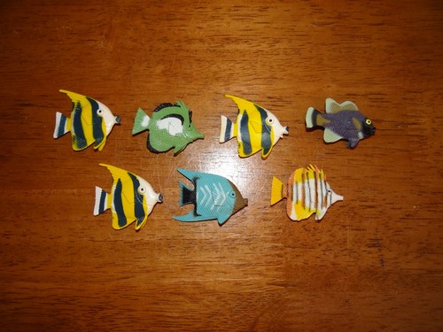 Lot small rubber - of, 7
